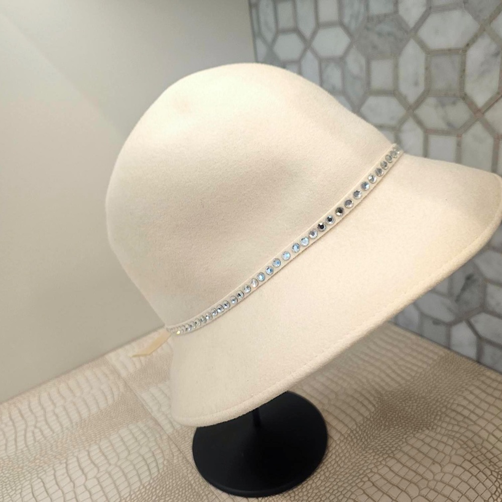 Very Rare New Unused Vintage Women's I. Magnins Frank Olive Hat.  S/M